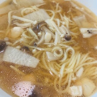 中華あじで！二種のきのこのスープパスタ